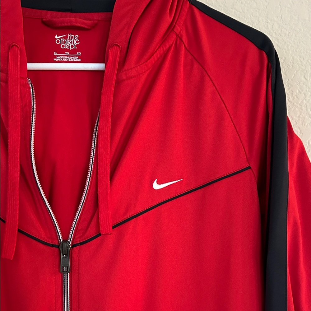 Nike the athletic dept Men's Red and Black jacket zip up hoodie size XL - Picture 3 of 9